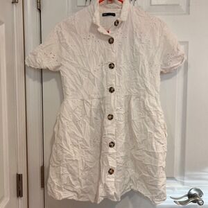 ZARA White Eyelet Embroidered‎ Button Front Short Sleeve Babydoll Tee
